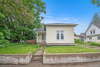 316 Harrison St, Grand Ledge, MI 48837