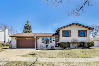671 Kenilworth Ct, Des Plaines, IL 60016