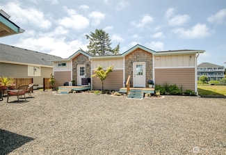 549 Canal Dr NE, Ocean Shores, WA 98569