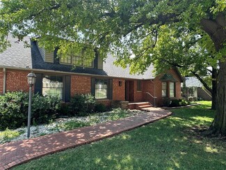 6610 Trenton Rd, Nichols Hills, OK 73116