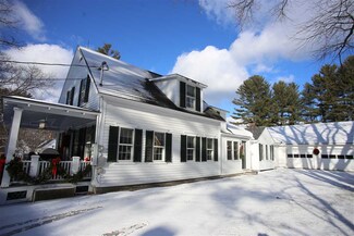 8 Sunset Ln, Bradford, NH 03221