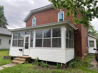 1233 16th St S, La Crosse, WI 54601
