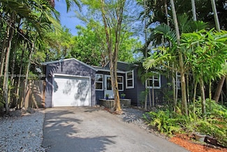 7521 SW 64th Ct, South Miami, FL 33143
