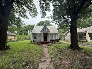 325 Virginia Ave, Waxahachie, TX 75165