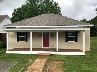 160 Orchard Ave, Rocky Mount, VA 24151
