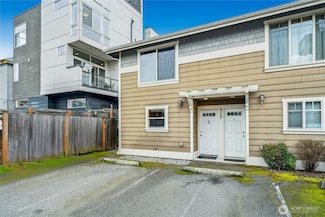 913 14th Ave Unit A, Seattle, WA 98122