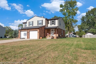116 Regents Dr, Troy, MI 48084