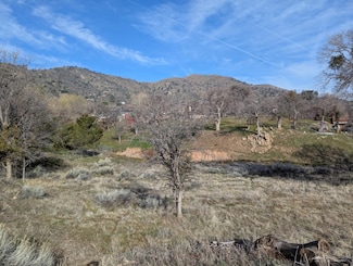 21213 Country Club Dr, Tehachapi, CA 93561
