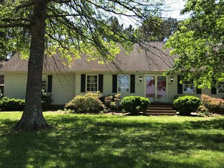 9500 Rogers Dr, Nassawadox, VA 23413