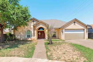 710 Puig Dr, Laredo, TX 78045