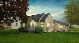 226 S Melvin St, Gibson City, IL 60936