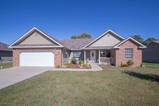 412 E Kennedy St, Strafford, MO 65757