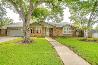 1003 Purdue Dr, Arlington, TX 76012