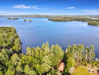 120 Clement Ln, Winthrop, ME 04364