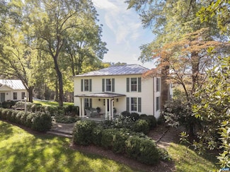3652 Ironwood Ln, Charlottesville, VA 22901