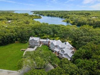 6 Janes Cove Rd, Edgartown, MA 02539