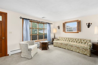 52 Lanesboro St, Pawtucket, RI 02861