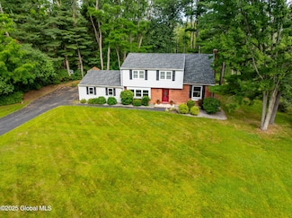 973 Avon Crest Blvd, Schenectady, NY 12309