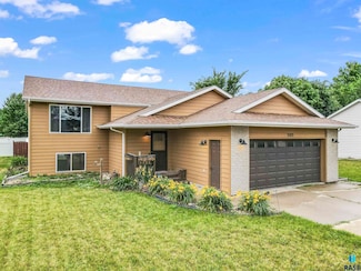 505 E Jesse Ct, Tea, SD 57064