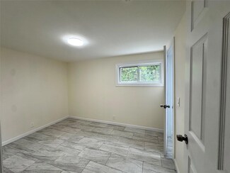 216 First St, Yonkers, NY 10704