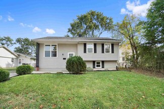1608 Magnolia Ln, Fort Wayne, IN 46825