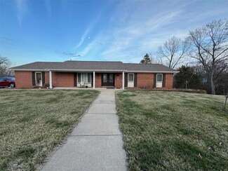 572 E Orchard Dr, Hillsboro, MO 63050