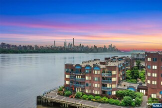 207 Jefferson Ct, Edgewater, NJ 07020