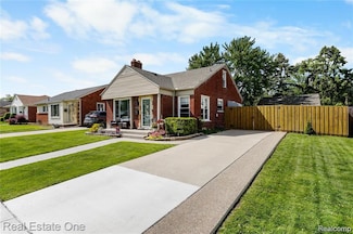 13684 Mercier St, Southgate, MI 48195