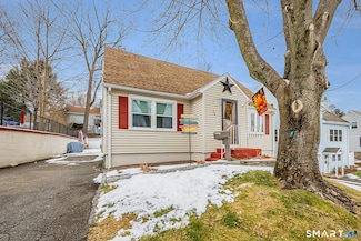 24 Forest St, Naugatuck, CT 06770