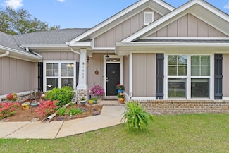 1911 Ladybird Ln, Gulf Breeze, FL 32563