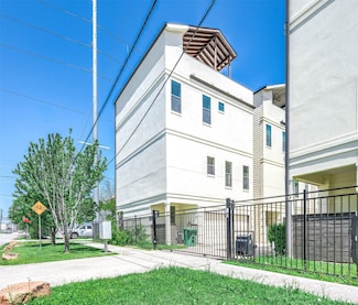 1721 Shearn St, Houston, TX 77007