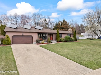 608 Hill Dr, Brick, NJ 08724