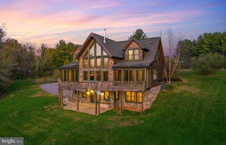8873 Grasslands Ct, Marshall, VA 20115