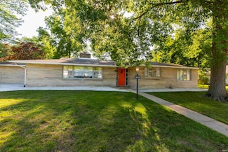 1660 Southbrook Dr, South Bend, IN 46614