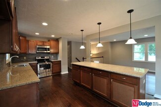 4557 Greene Ave, Omaha, NE 68157