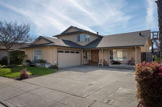 972 Flying Fish St, Foster City, CA 94404