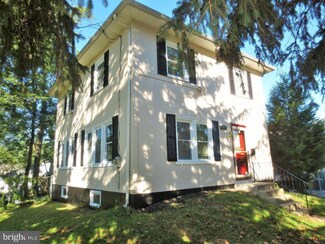3287 N 48th St, Pennsauken, NJ 08109