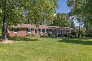 935 S Broad St, Kenbridge, VA 23944