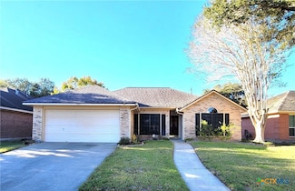302 Cromwell Dr, Victoria, TX 77901