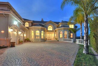 6975 Hollow Lake Way, San Jose, CA 95120