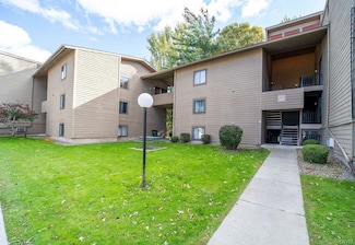 276 Watertree Dr, East Syracuse, NY 13057
