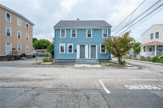 11 Wilson St, Bristol, RI 02809