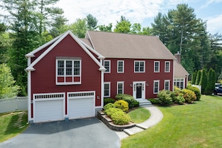 18 Oakland Square, Pembroke, MA 02359