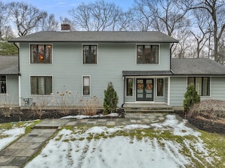 30 Trailside Rd, Weston, MA 02493