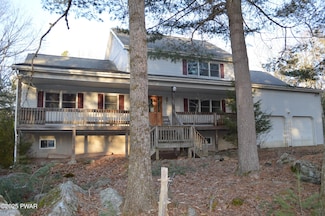 174 Neil Thompson Rd, Lackawaxen, PA 18435