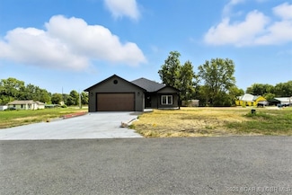 504 S Chestnut St, Eldon, MO 65026