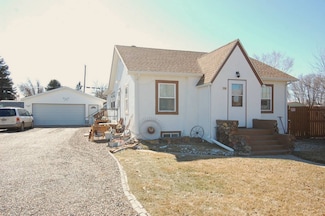 719 5th St SE, Sidney, MT 59270