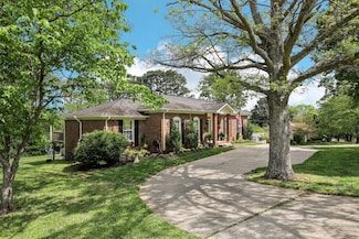 2219 Castlewood Dr, Franklin, TN 37064
