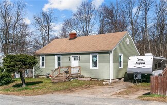 10 Welcome Rd, Smithfield, RI 02917