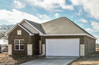 8413 Downe Dr, White Settlement, TX 76108